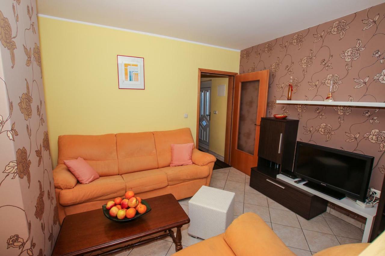 Apartmani Ljubica Porec Bagian luar foto