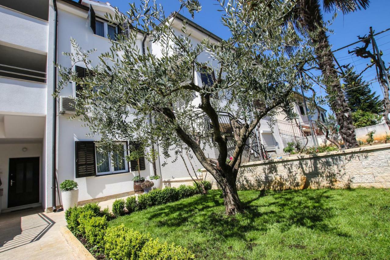 Apartmani Ljubica Porec Bagian luar foto
