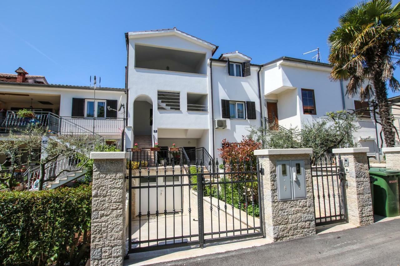 Apartmani Ljubica Porec Bagian luar foto